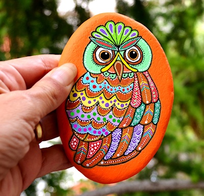 Painted Owl stones by Sehnaz Bac - The Owl Pages