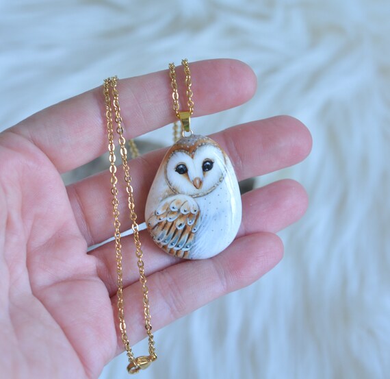 Hand painted stone, Owl, Barn ow, pendant/necklace