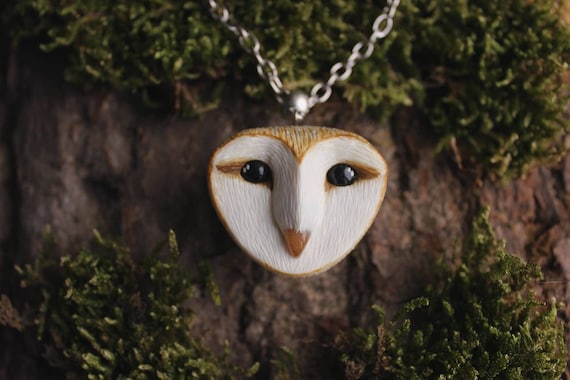 Owl head Owls jewelry Pendant with barn owl Bird necklace Nature jewelry with raptor bird